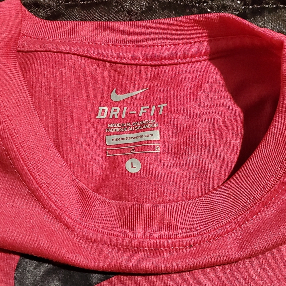Nike t shirt kids L